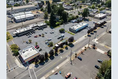 170/190 N 3rd St, Harrisburg, OR 97446 - Photo 4