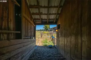 11255 Kroenig Rd, Amity, OR 97101 - Photo 34