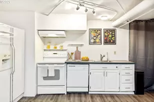 4040 Kenthorpe Way, West Linn, OR 97068 - Photo 36