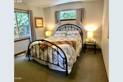 15 Shell St, Yachats, OR 97498 - Photo 32