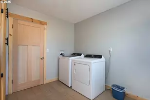 76521 Delena Mayger Rd, Rainier, OR 97048 - Photo 10