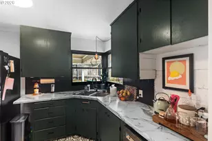 735 NW 10th St, Pendleton, OR 97801 - Photo 12