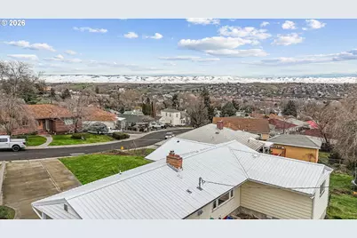 735 NW 10th St, Pendleton, OR 97801 - Photo 4