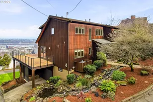 302 NW Albemarle Terrace, Portland, OR 97210 - Photo 2