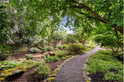 7550 SW Laurel St, Portland, OR 97225 - Photo 44