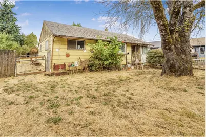 246 S 34th St, Springfield, OR 97478 - Photo 1