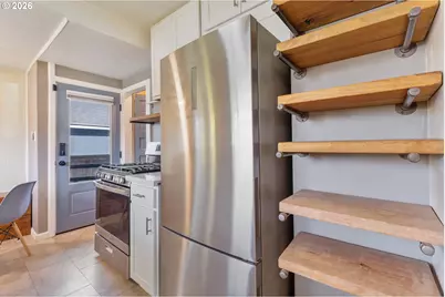 7834 N Wabash Ave, Portland, OR 97217 - Photo 12
