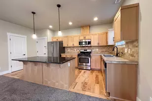 386 SW 203rd Terrace, Beaverton, OR 97006 - Photo 4