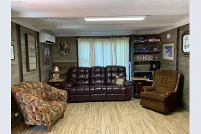 382 Ash St, Sumpter, OR 97877 - Photo 12