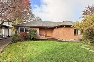 571 NW Wade St, Estacada, OR 97023 - Photo 2