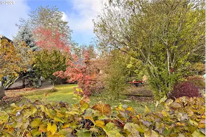 571 NW Wade St, Estacada, OR 97023 - Photo 8