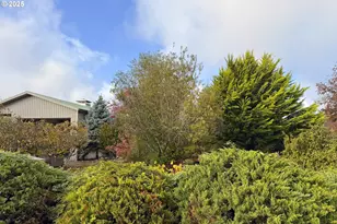 571 NW Wade St, Estacada, OR 97023 - Photo 14