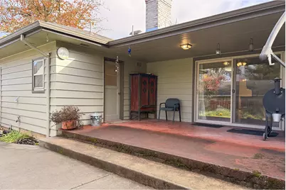 571 NW Wade St, Estacada, OR 97023 - Photo 14