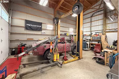 571 NW Wade St, Estacada, OR 97023 - Photo 38