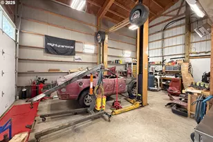 571 NW Wade St, Estacada, OR 97023 - Photo 38