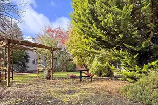 571 NW Wade St, Estacada, OR 97023 - Photo 6