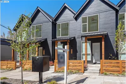 813 N Failing St, Portland, OR 97227 - Photo 2