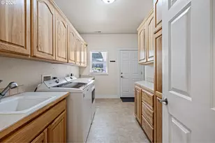 2260 Ibsen Ave, Cottage Grove, OR 97424 - Photo 24