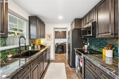 11448 NE Fargo St, Portland, OR 97220 - Photo 14