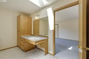 668 NE Maryann Ct, Hillsboro, OR 97124 - Photo 22