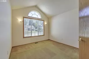 668 NE Maryann Ct, Hillsboro, OR 97124 - Photo 26