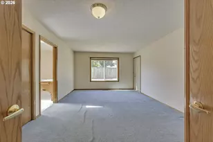 668 NE Maryann Ct, Hillsboro, OR 97124 - Photo 18