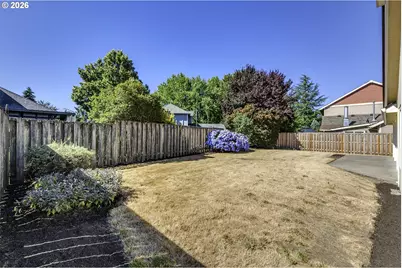 668 NE Maryann Ct, Hillsboro, OR 97124 - Photo 32