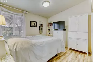 32460 SE Valentine Ln, Eagle Creek, OR 97022 - Photo 16