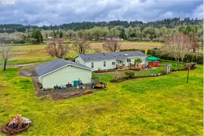 32460 SE Valentine Ln, Eagle Creek, OR 97022 - Photo 4
