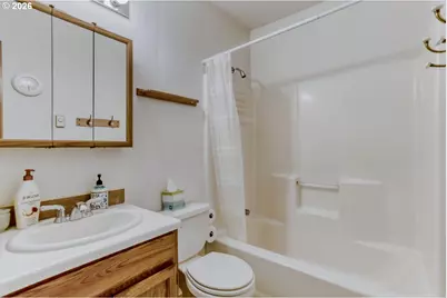 32460 SE Valentine Ln, Eagle Creek, OR 97022 - Photo 20