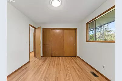 10336 NE Russell Ct, Portland, OR 97220 - Photo 14