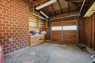 10336 NE Russell Ct, Portland, OR 97220 - Photo 28