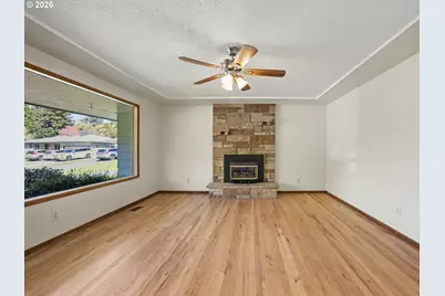 10336 NE Russell Ct, Portland, OR 97220 - Photo 8