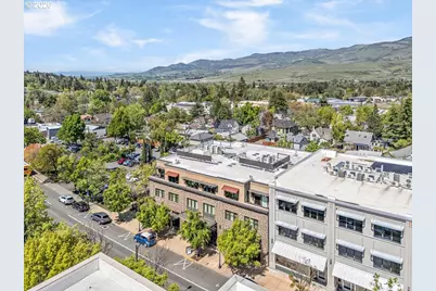 175 Lithia Way #303, Ashland, OR 97520 - Photo 6