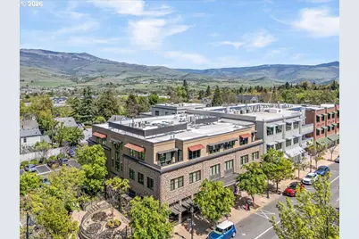 175 Lithia Way #303, Ashland, OR 97520 - Photo 2
