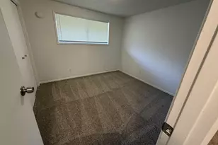 1760 SE 9th St, Gresham, OR 97080 - Photo 10