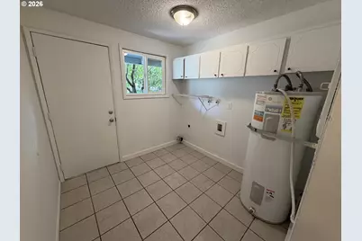 1760 SE 9th St, Gresham, OR 97080 - Photo 12