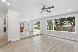 9910 NE 15th St, Vancouver, WA 98664 - Photo 14