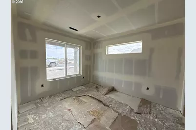 868 E Kinsley Ave, Hermiston, OR 97838 - Photo 2