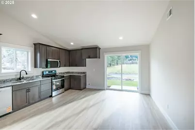 4485 Knotty Pine Ct, Sweet Home, OR 97386 - Photo 18