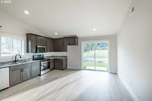 4485 Knotty Pne Ct, Sweet Home, OR 97386 - Photo 18