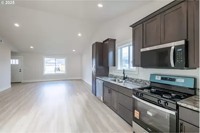 4485 Knotty Pine Ct, Sweet Home, OR 97386 - Photo 20