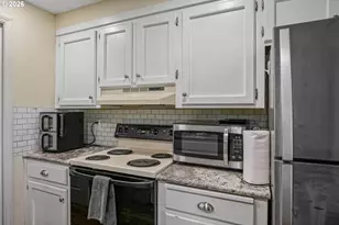 6311 Fairway Ave, Salem, OR 97306 - Photo 12