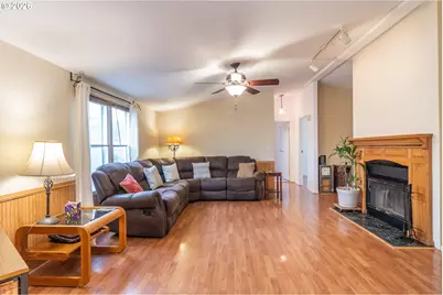 189 Raintree Ave, Sutherlin, OR 97479 - Photo 10