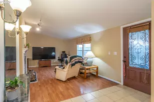 189 Raintree Ave, Sutherlin, OR 97479 - Photo 4