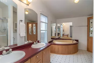 189 Raintree Ave, Sutherlin, OR 97479 - Photo 28