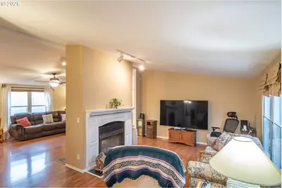 189 Raintree Ave, Sutherlin, OR 97479 - Photo 6