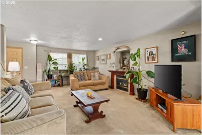 131 NE 201st Ave, Portland, OR 97230 - Photo 4