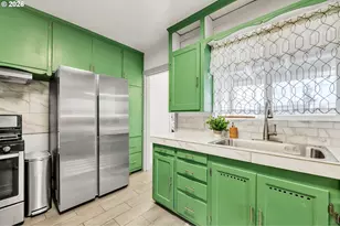 648 Juniper St, Junction City, OR 97448 - Photo 16