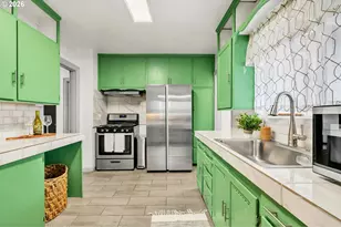 648 Juniper St, Junction City, OR 97448 - Photo 14